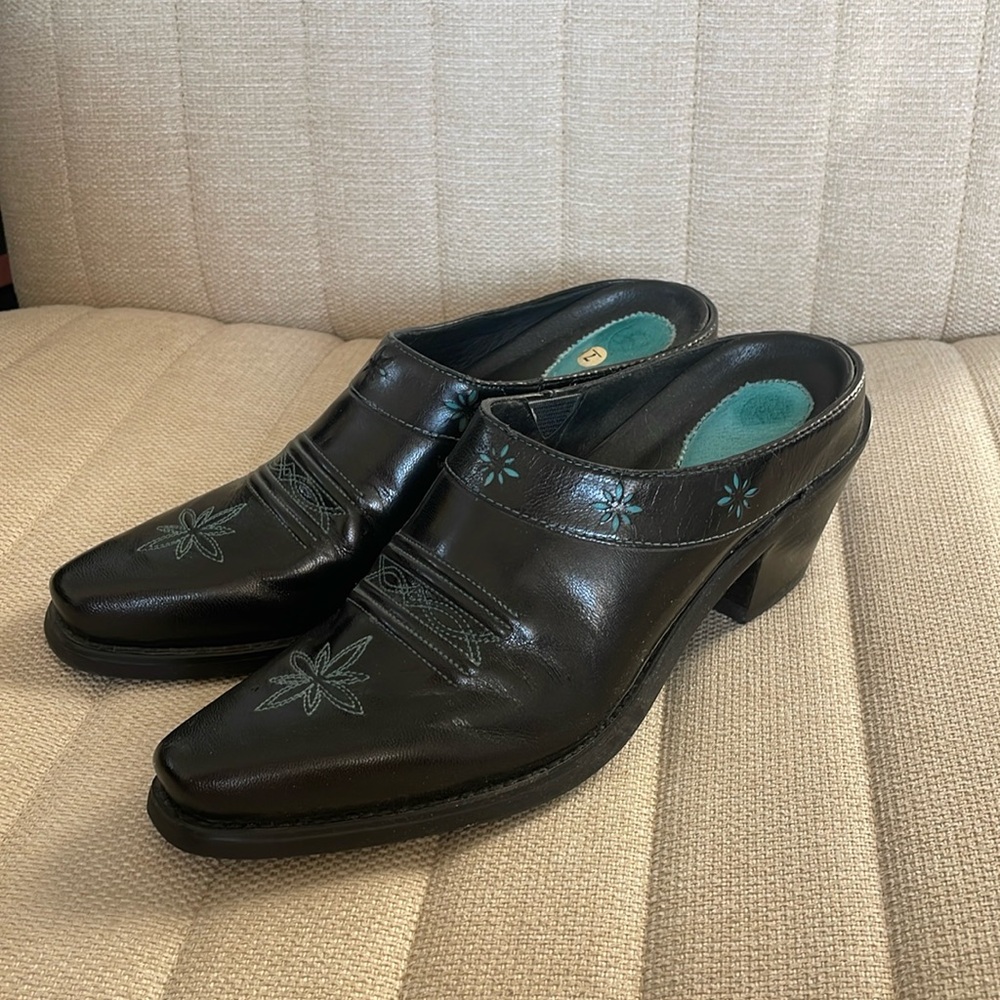 Ariat shoes